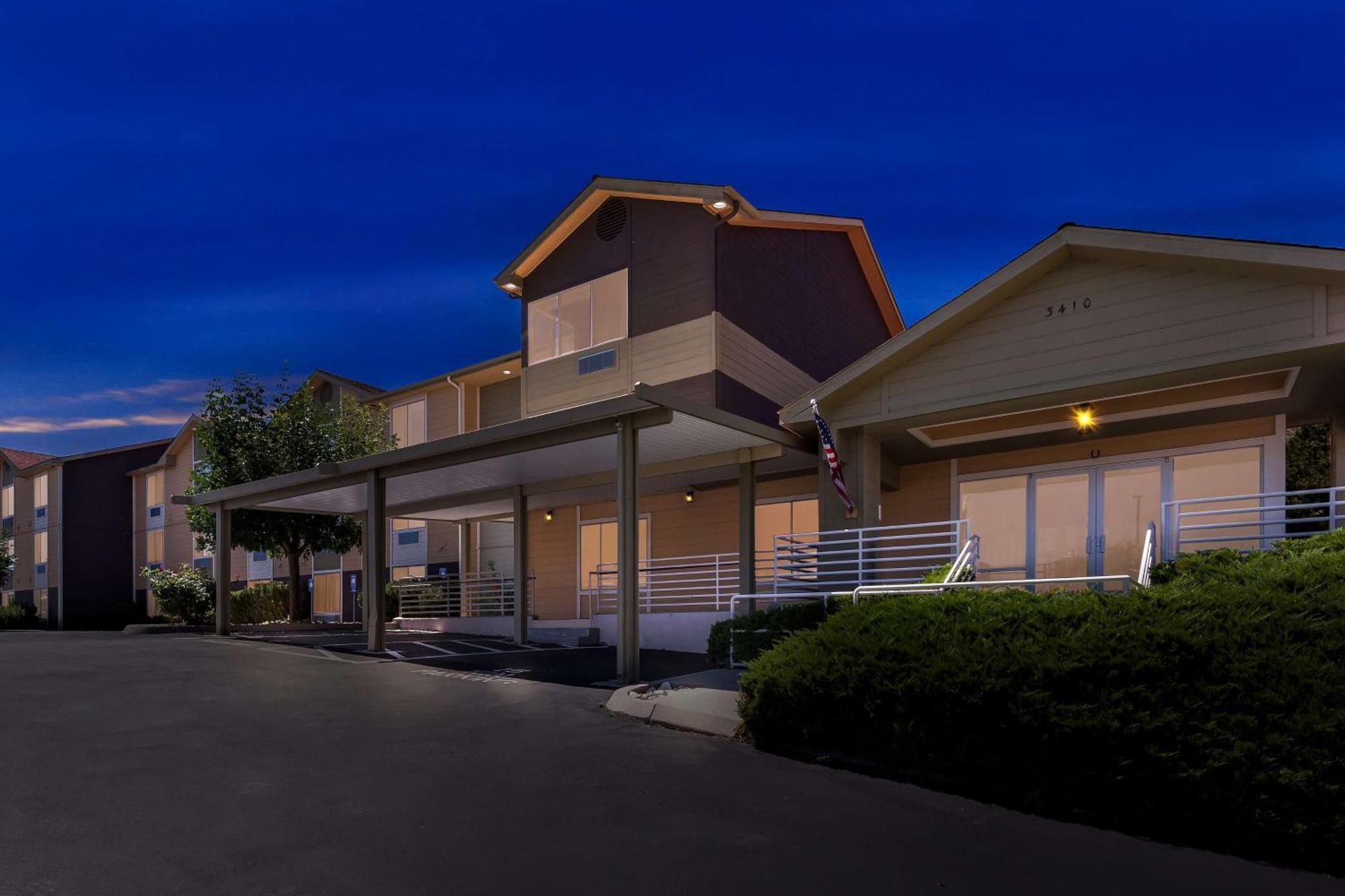 גרדנרוויל Best Western Topaz Lake Inn מראה חיצוני תמונה